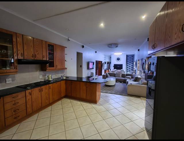 4 BEDROOM HOUSE FOR SALE IN CASHAN